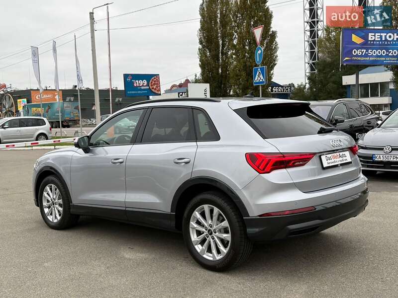 Позашляховик / Кросовер Audi Q3 2024 в Києві