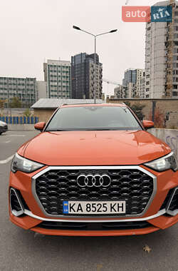 Позашляховик / Кросовер Audi Q3 2019 в  фото 2 Позашляховик / Кросовер Audi Q3 2019 в