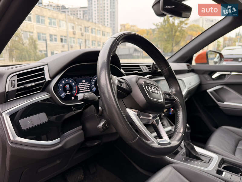 Позашляховик / Кросовер Audi Q3 2019 в Києві фото 11 Позашляховик / Кросовер Audi Q3 2019 в Києві