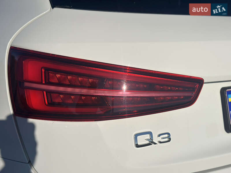 Внедорожник / Кроссовер Audi Q3 2015 в Львове