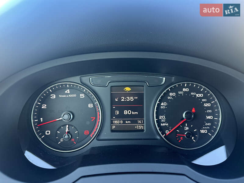 Внедорожник / Кроссовер Audi Q3 2015 в Львове