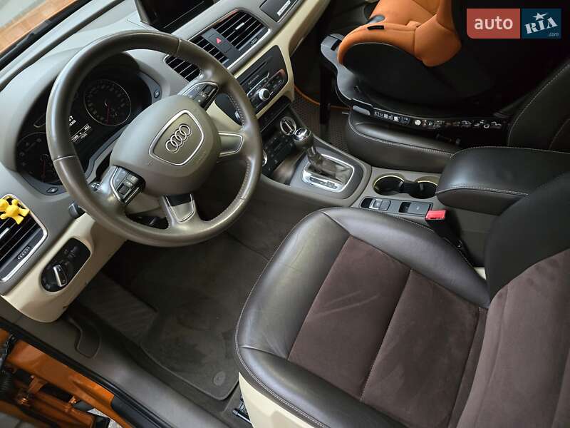 Позашляховик / Кросовер Audi Q3 2013 в Києві