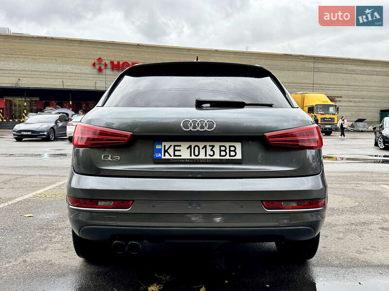 Внедорожник / Кроссовер Audi Q3 2017 в Днепре