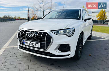 Внедорожник / Кроссовер Audi Q3 2022 в Мукачево