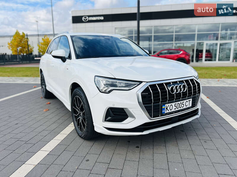 Позашляховик / Кросовер Audi Q3 2022 в Мукачевому