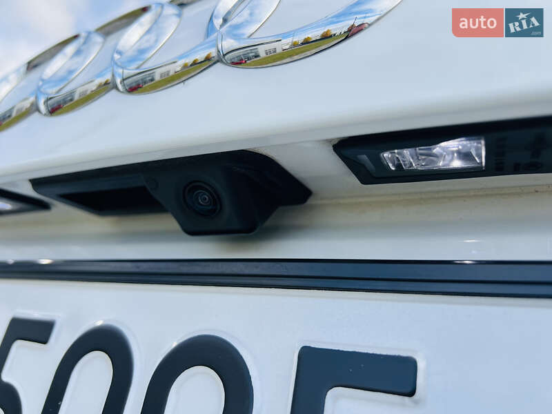 Позашляховик / Кросовер Audi Q3 2022 в Мукачевому