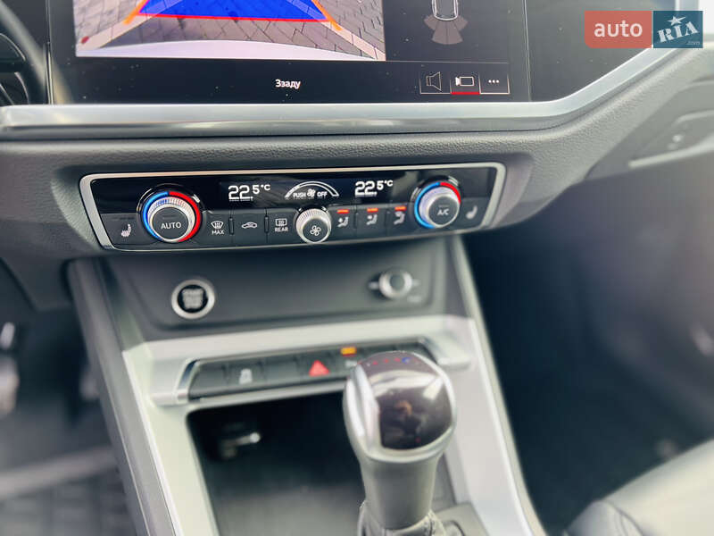 Позашляховик / Кросовер Audi Q3 2022 в Мукачевому