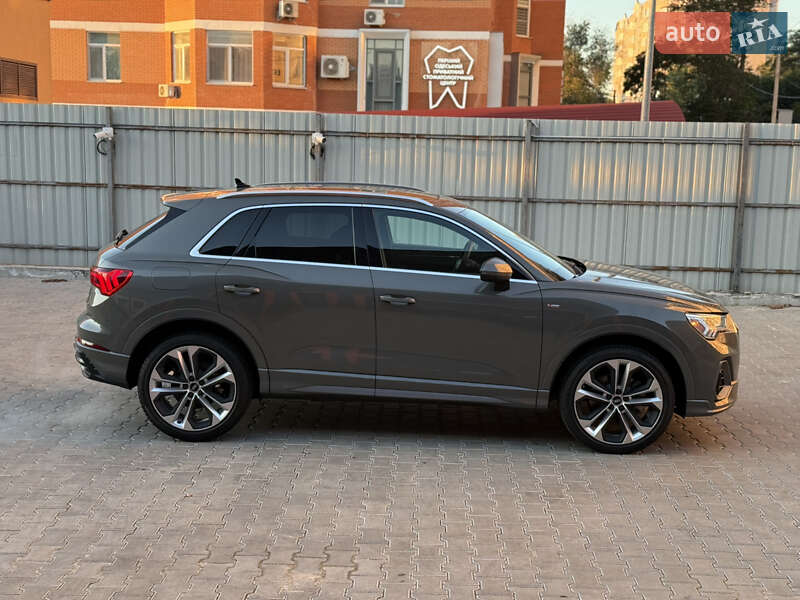 Позашляховик / Кросовер Audi Q3 2020 в Одесі фото 6 Позашляховик / Кросовер Audi Q3 2020 в Одесі