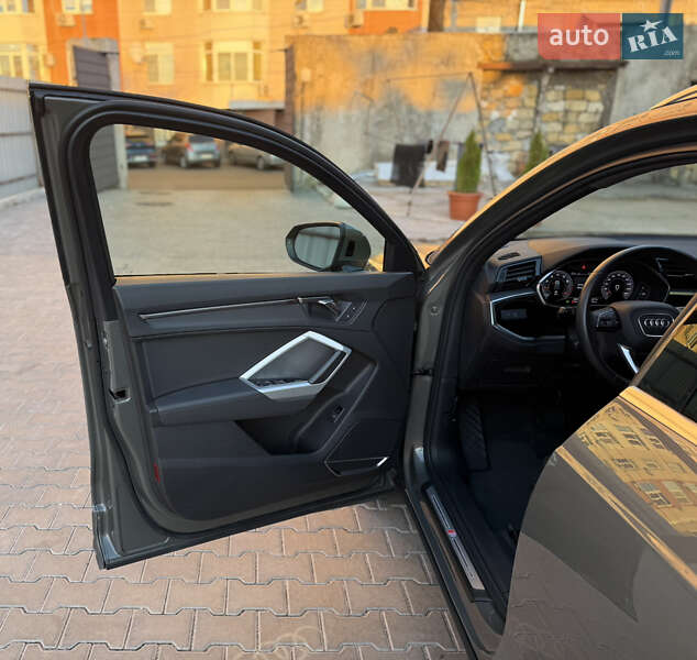 Позашляховик / Кросовер Audi Q3 2020 в Одесі фото 11 Позашляховик / Кросовер Audi Q3 2020 в Одесі