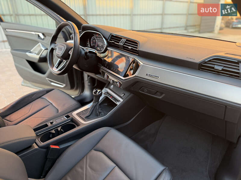 Позашляховик / Кросовер Audi Q3 2020 в Одесі фото 18 Позашляховик / Кросовер Audi Q3 2020 в Одесі