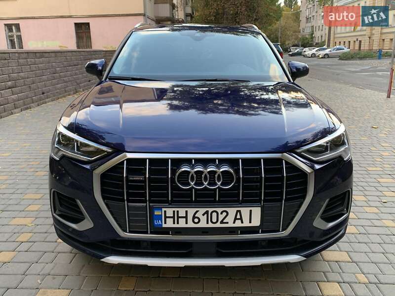 Позашляховик / Кросовер Audi Q3 2022 в Одесі
