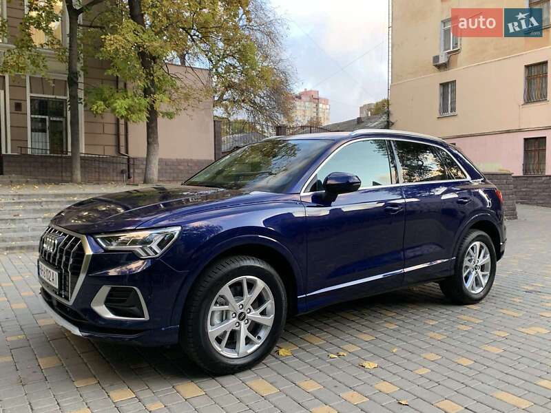Позашляховик / Кросовер Audi Q3 2022 в Одесі