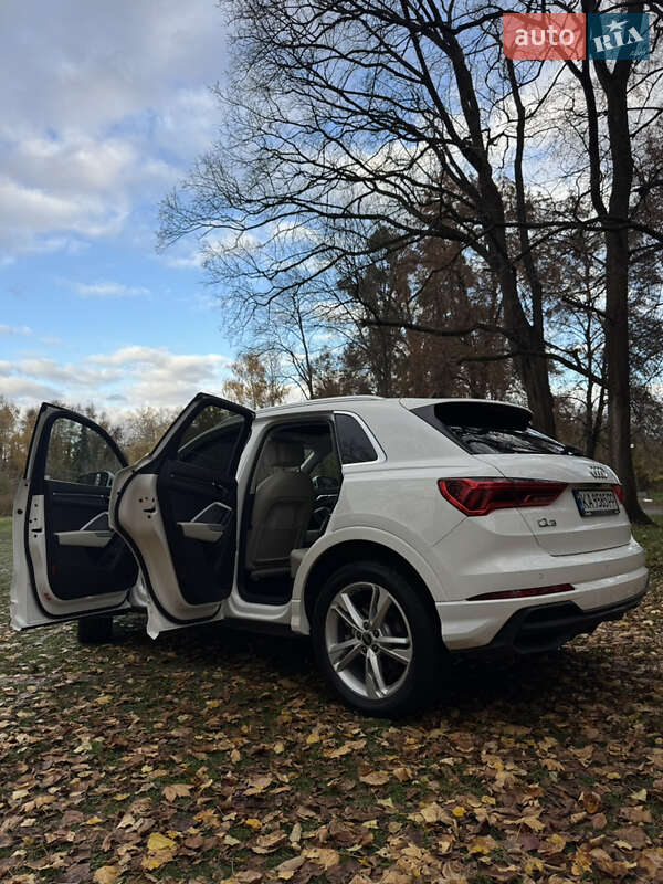 Позашляховик / Кросовер Audi Q3 2023 в Києві