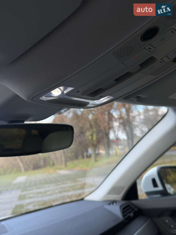 Позашляховик / Кросовер Audi Q3 2023 в Києві