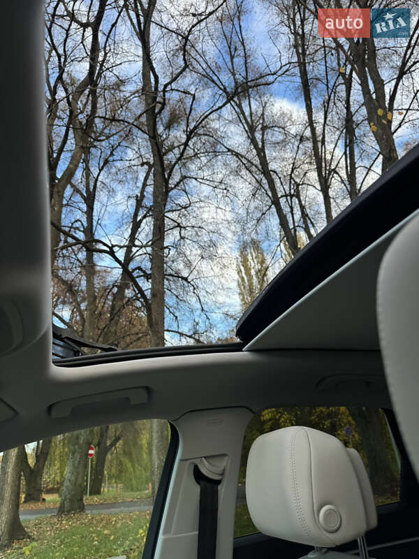 Позашляховик / Кросовер Audi Q3 2023 в Києві