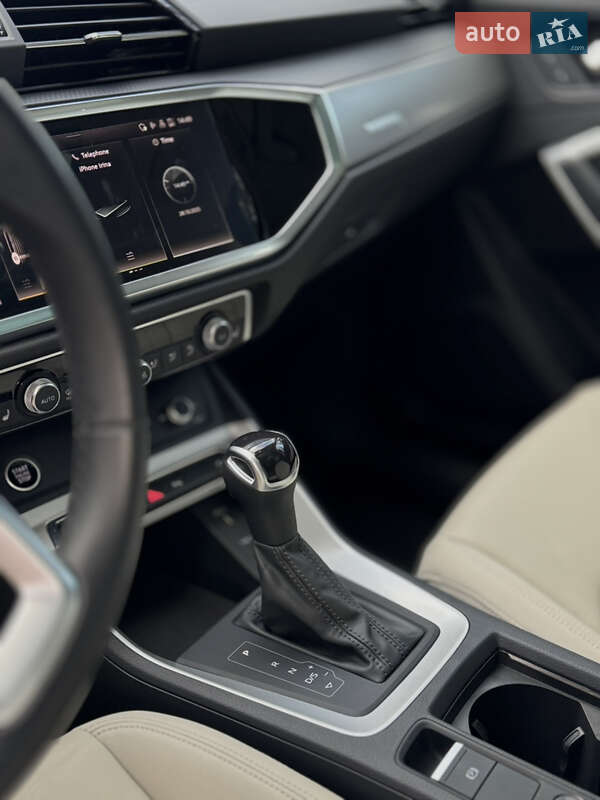 Позашляховик / Кросовер Audi Q3 2023 в Києві