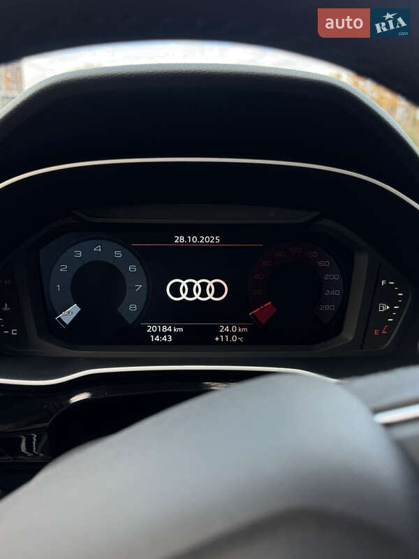 Позашляховик / Кросовер Audi Q3 2023 в Києві