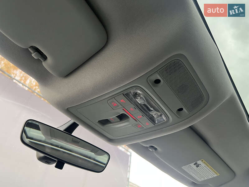 Позашляховик / Кросовер Audi Q3 2016 в Києві фото 33 Позашляховик / Кросовер Audi Q3 2016 в Києві