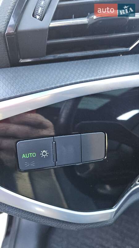 Позашляховик / Кросовер Audi Q3 2022 в Старому Самборі фото 26 Позашляховик / Кросовер Audi Q3 2022 в Старому Самборі