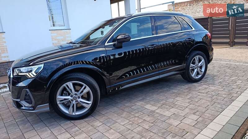 Внедорожник / Кроссовер Audi Q3 2019 в Стрые