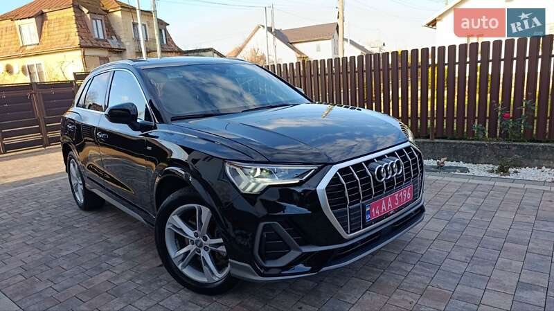 Внедорожник / Кроссовер Audi Q3 2019 в Стрые