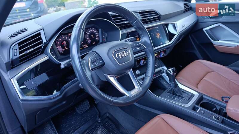 Внедорожник / Кроссовер Audi Q3 2019 в Стрые