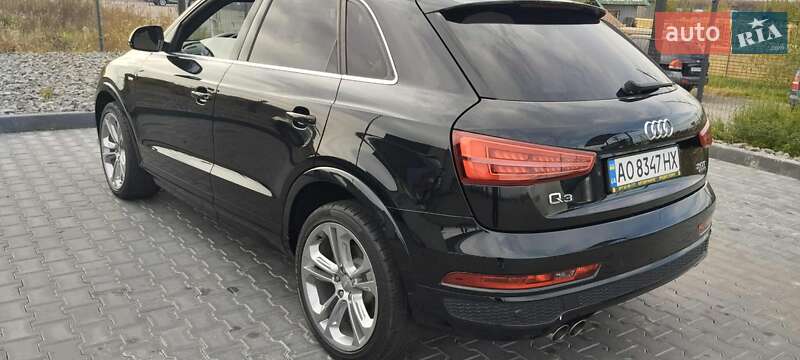 Внедорожник / Кроссовер Audi Q3 2016 в Ужгороде