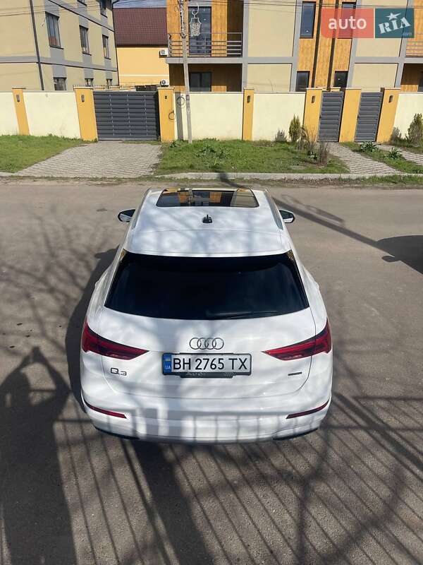 Внедорожник / Кроссовер Audi Q3 2019 в Киеве