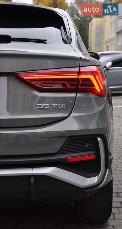 Внедорожник / Кроссовер Audi Q3 2020 в Одессе