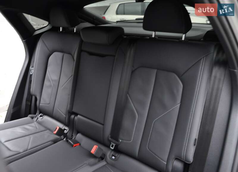 Внедорожник / Кроссовер Audi Q3 2020 в Одессе