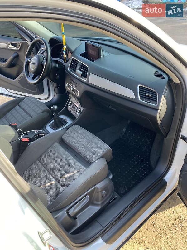 Позашляховик / Кросовер Audi Q3 2012 в Львові