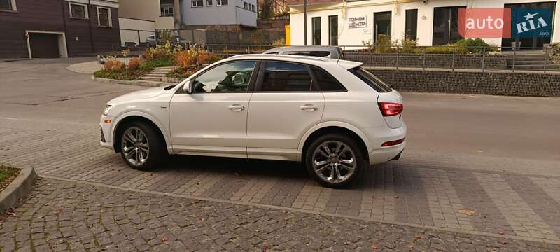 Внедорожник / Кроссовер Audi Q3 2017 в Львове