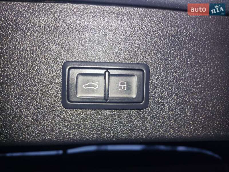 Внедорожник / Кроссовер Audi Q3 2014 в Бердичеве