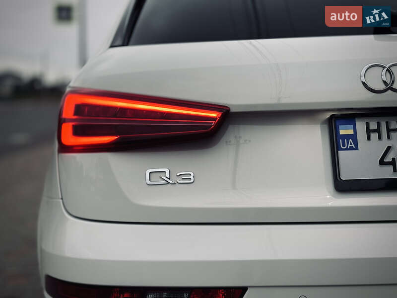 Позашляховик / Кросовер Audi Q3 2017 в Одесі