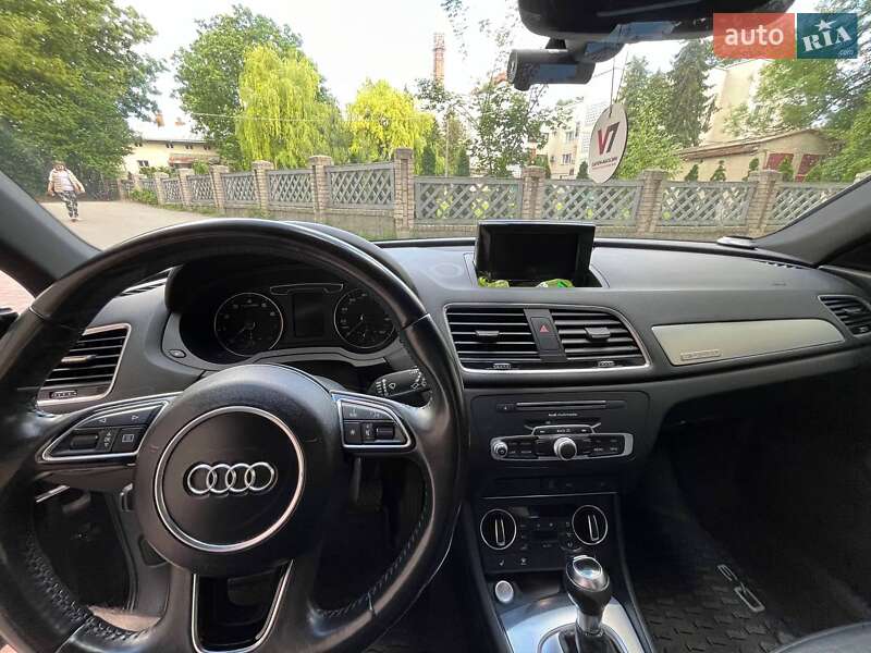 Позашляховик / Кросовер Audi Q3 2016 в Тернополі