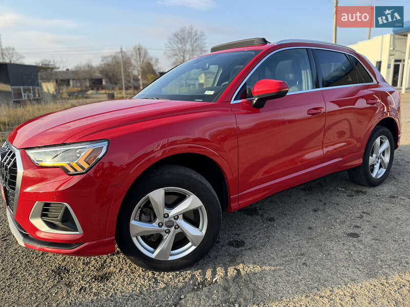 Внедорожник / Кроссовер Audi Q3 2019 в Вижнице