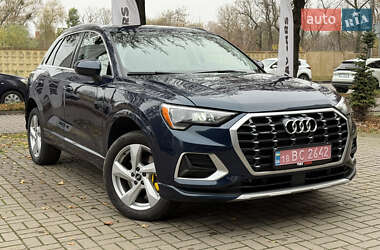 Позашляховик / Кросовер Audi Q3 2020 в Рівному
