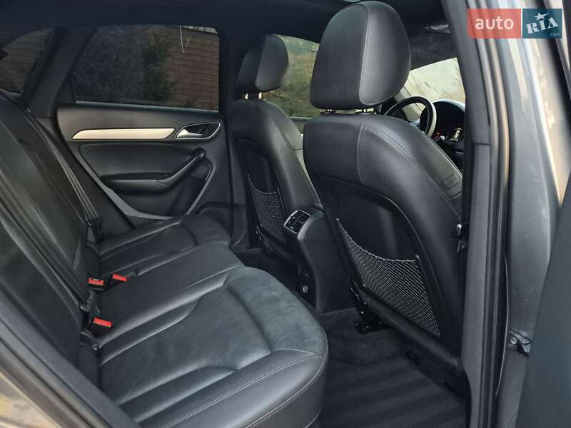 Позашляховик / Кросовер Audi Q3 2016 в Львові