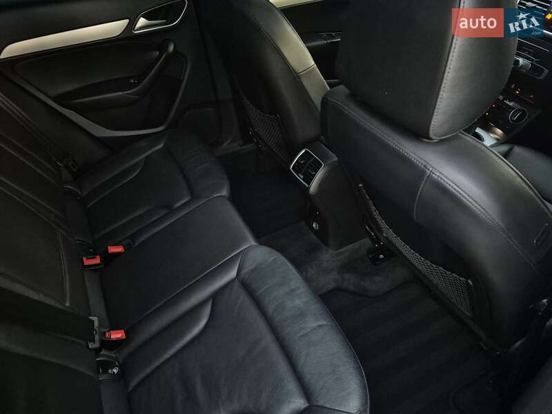 Позашляховик / Кросовер Audi Q3 2016 в Львові