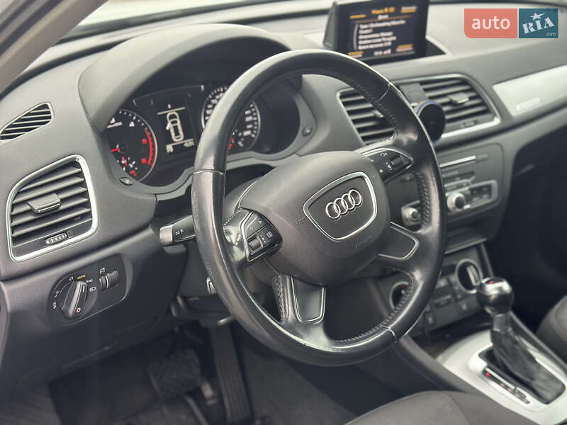 Позашляховик / Кросовер Audi Q3 2015 в Києві