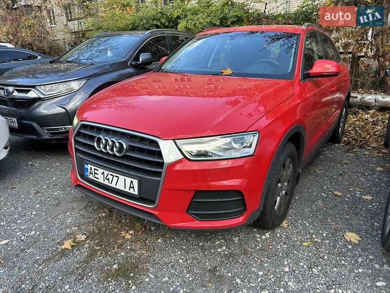 Внедорожник / Кроссовер Audi Q3 2017 в Днепре