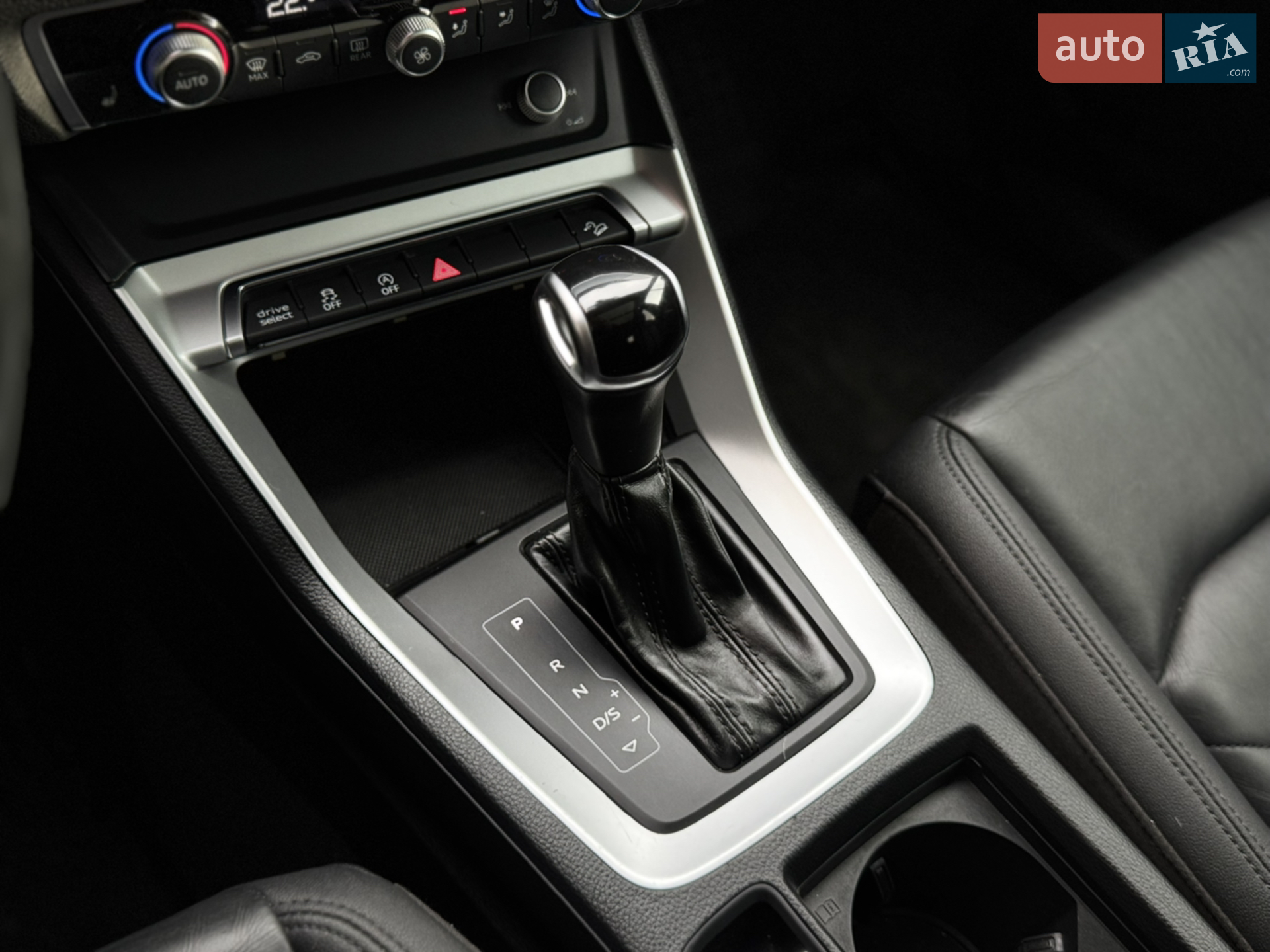 2019 Audi Q3 - мініатюра 12