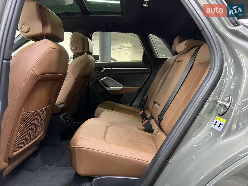 Позашляховик / Кросовер Audi Q3 2020 в Одесі