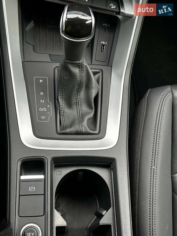 Позашляховик / Кросовер Audi Q3 2019 в Львові фото 14 Позашляховик / Кросовер Audi Q3 2019 в Львові