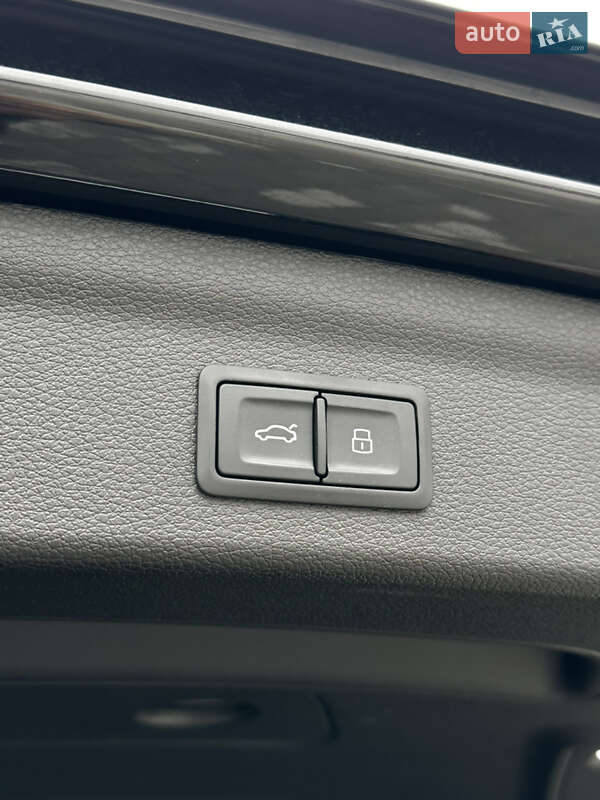 Позашляховик / Кросовер Audi Q3 2019 в Львові фото 24 Позашляховик / Кросовер Audi Q3 2019 в Львові
