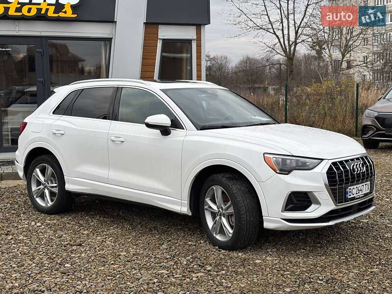 Внедорожник / Кроссовер Audi Q3 2020 в Стрые