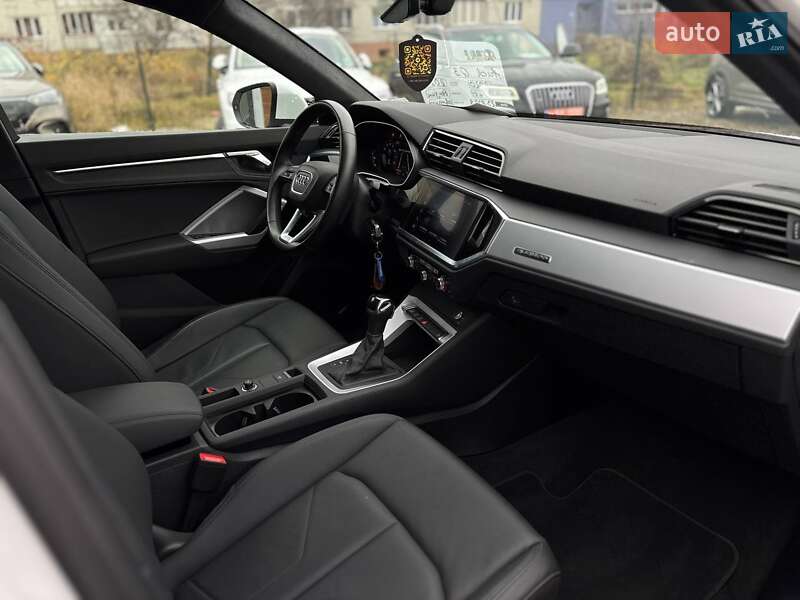 Внедорожник / Кроссовер Audi Q3 2020 в Стрые