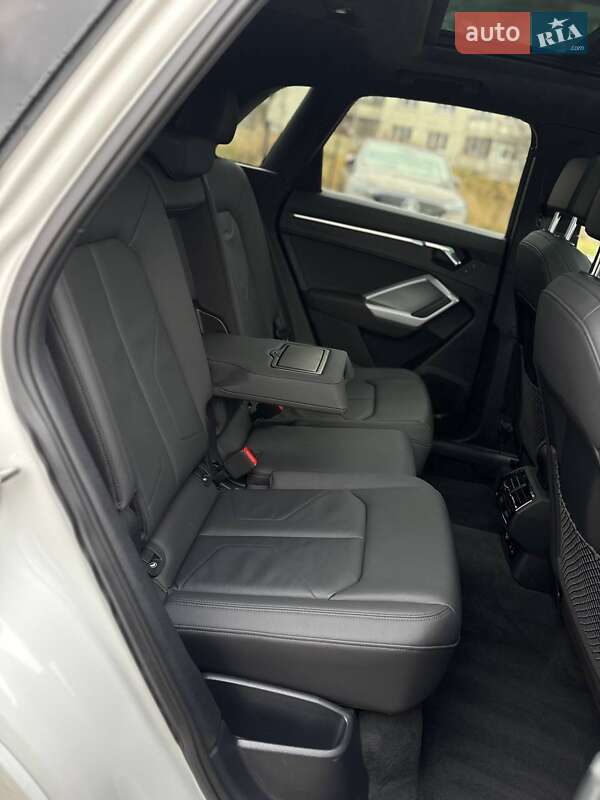 Внедорожник / Кроссовер Audi Q3 2020 в Стрые