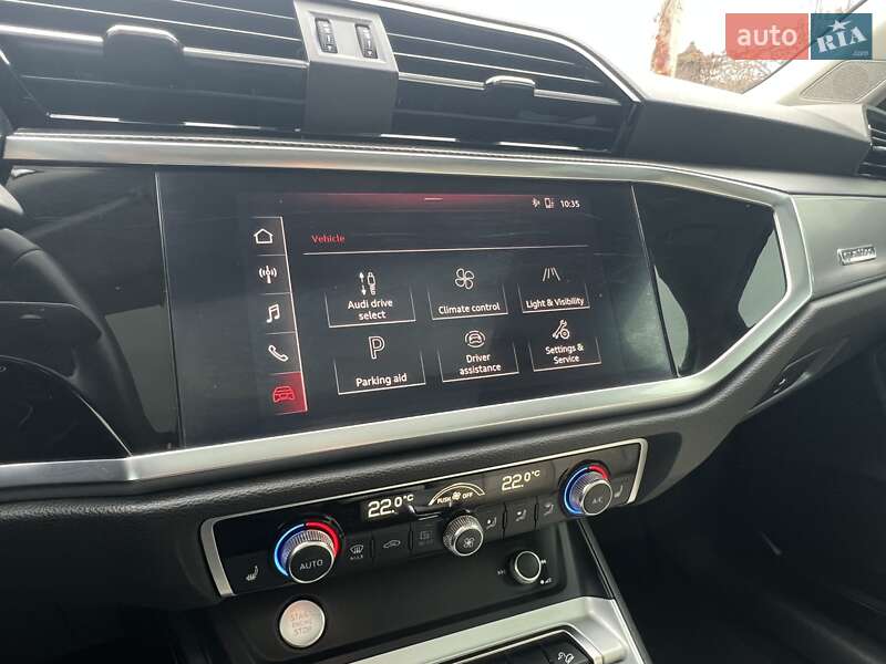 Внедорожник / Кроссовер Audi Q3 2020 в Ровно