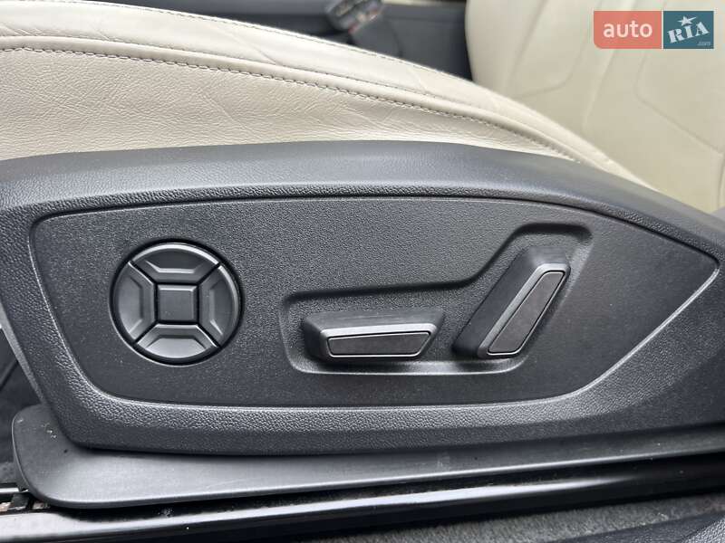 Внедорожник / Кроссовер Audi Q3 2020 в Ровно